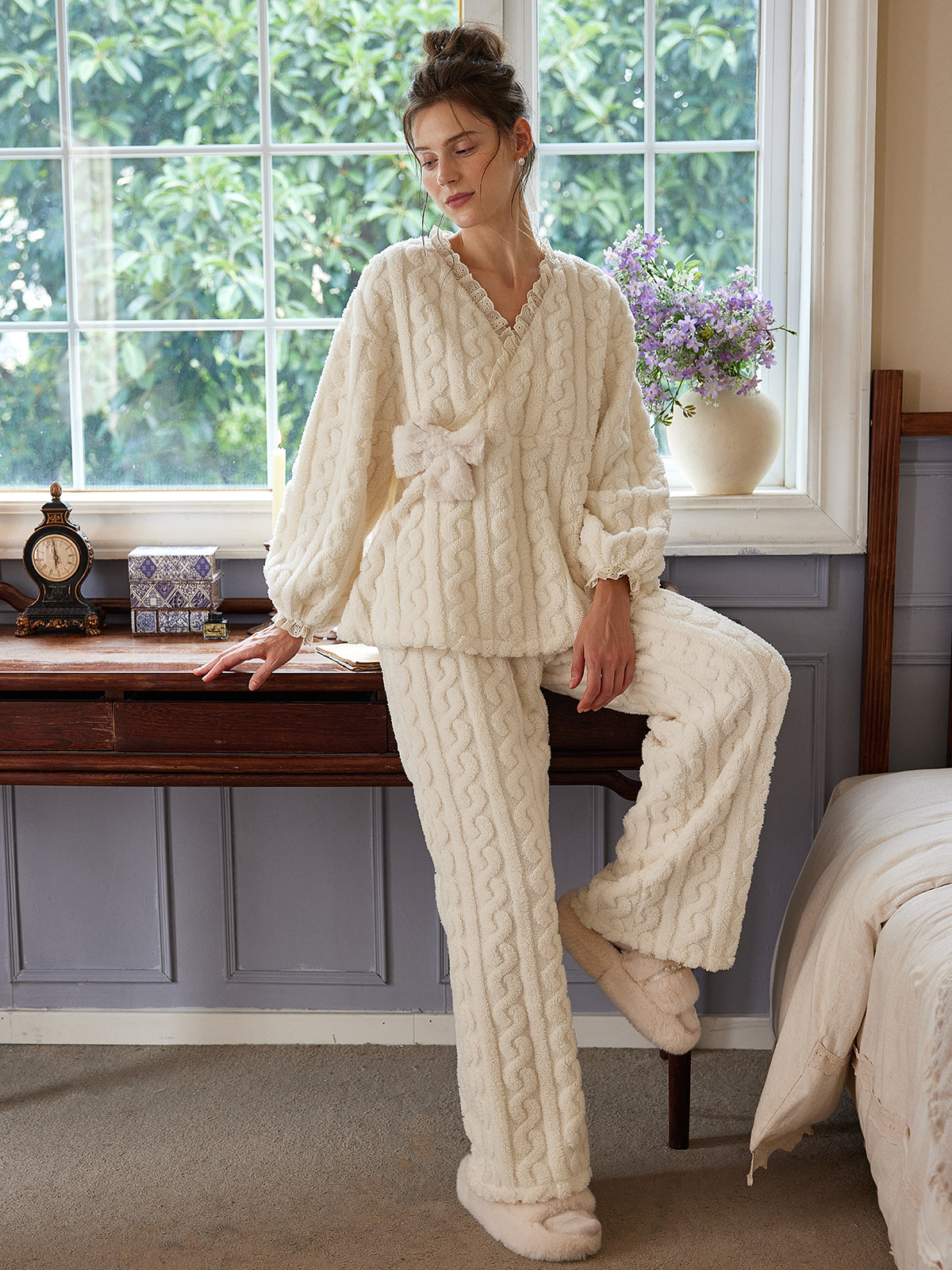 Women’s Plush Cable-Knit Lounge Set